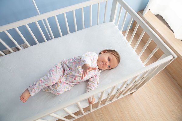5 Key Safety Requirements for Safe Crib Set-Up
